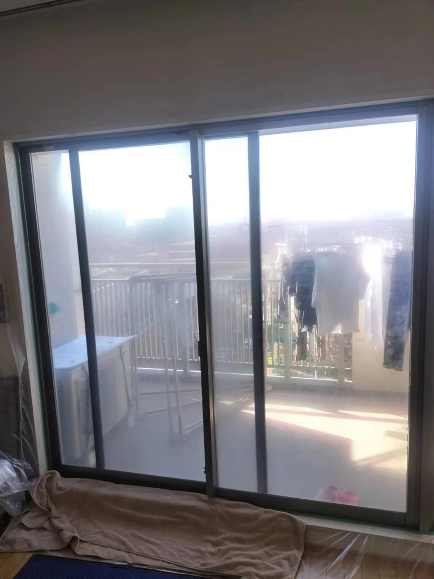 15年経過した窓ガラスフィルム